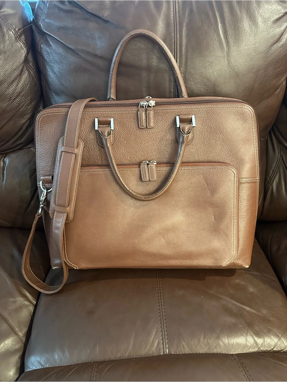 Levenger Men's Leather Satchel/Briefcase in Tan Brown